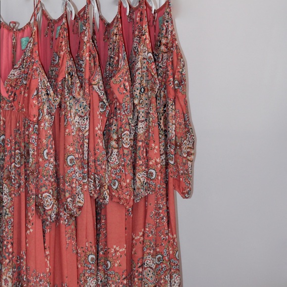 CLOSING CLOSET PERSIAN COLD SHOULDER MAXI DRESS - Picture 5 of 7